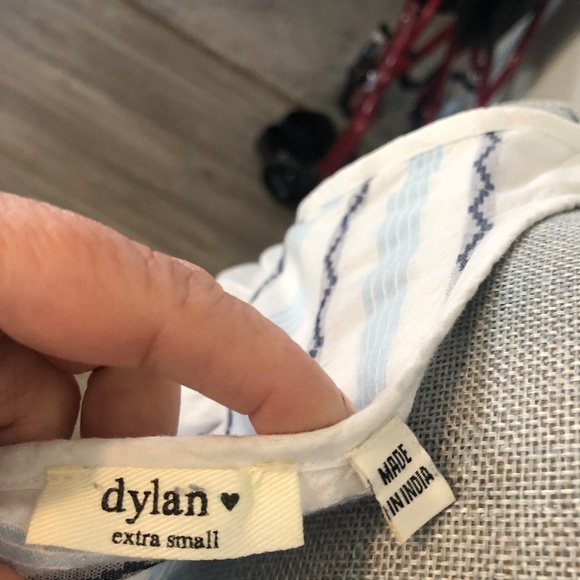 🕖 DYLAN SIZE SMALL CUTE TOP - Picture 5 of 5